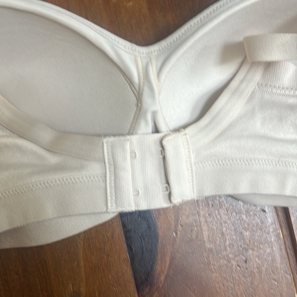 Warners bra - Picture 6 of 9